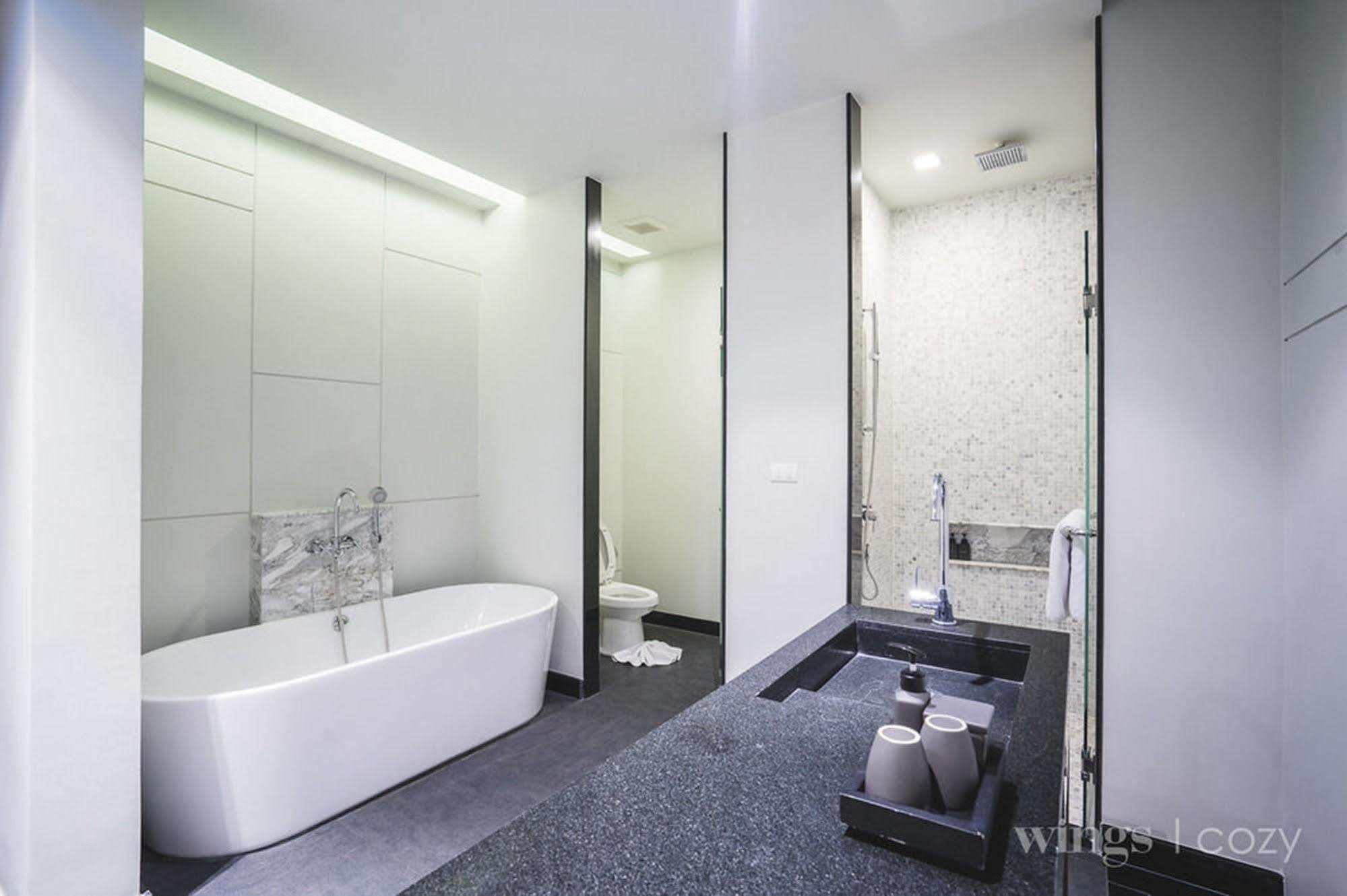 Wings Phuket Villa By Two Villas Holiday Extérieur photo